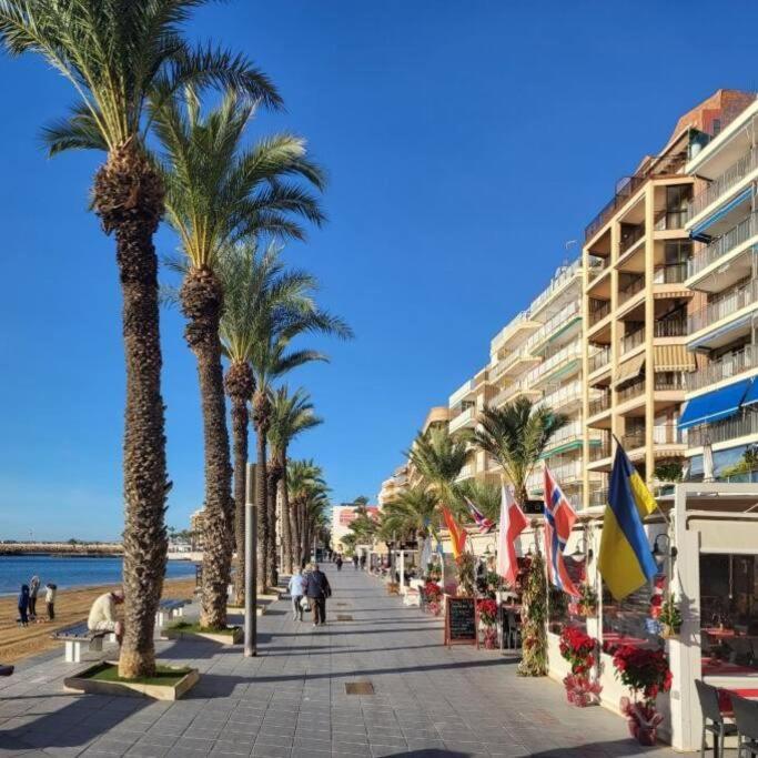 Bungalow Avec Piscine Torrevieja Esterno foto