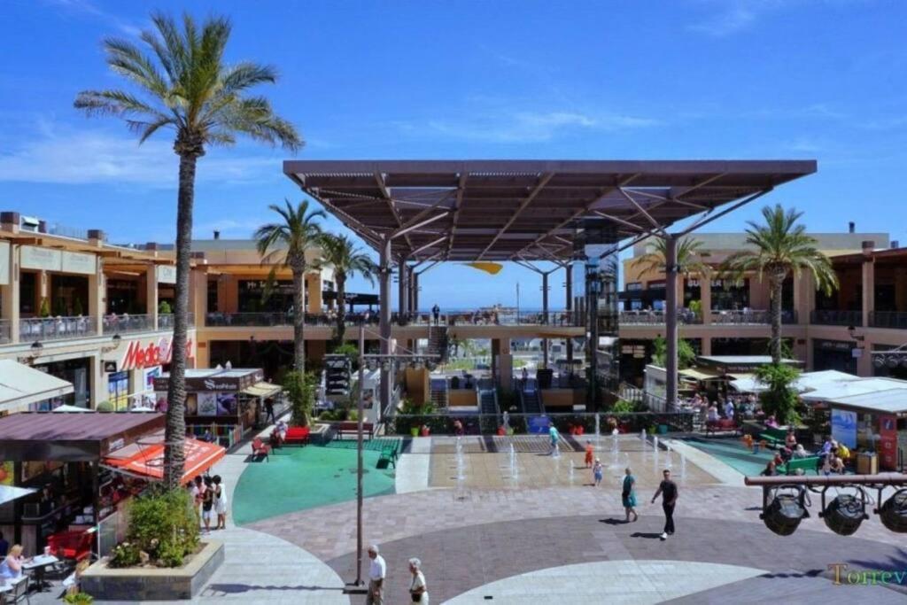 Bungalow Avec Piscine Torrevieja Esterno foto