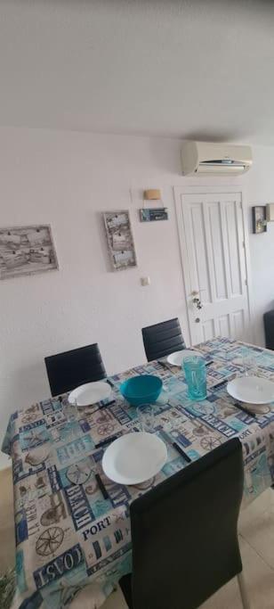 Bungalow Avec Piscine Torrevieja Esterno foto