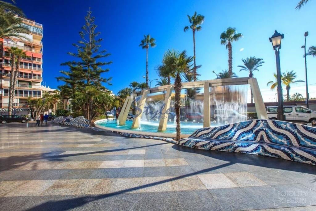 Bungalow Avec Piscine Torrevieja Esterno foto