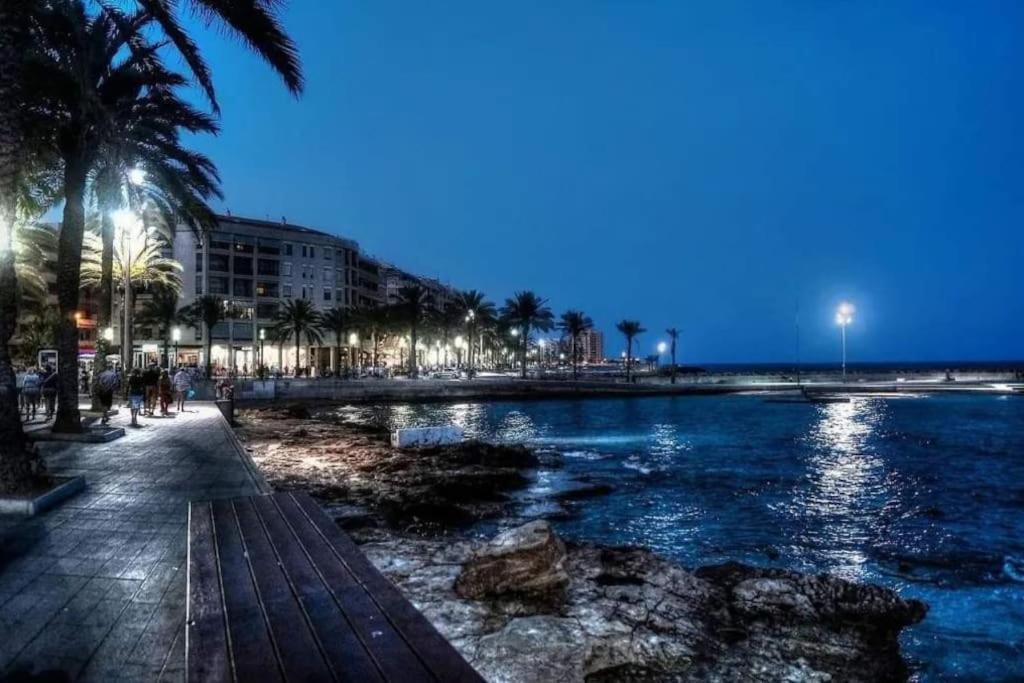 Bungalow Avec Piscine Torrevieja Esterno foto